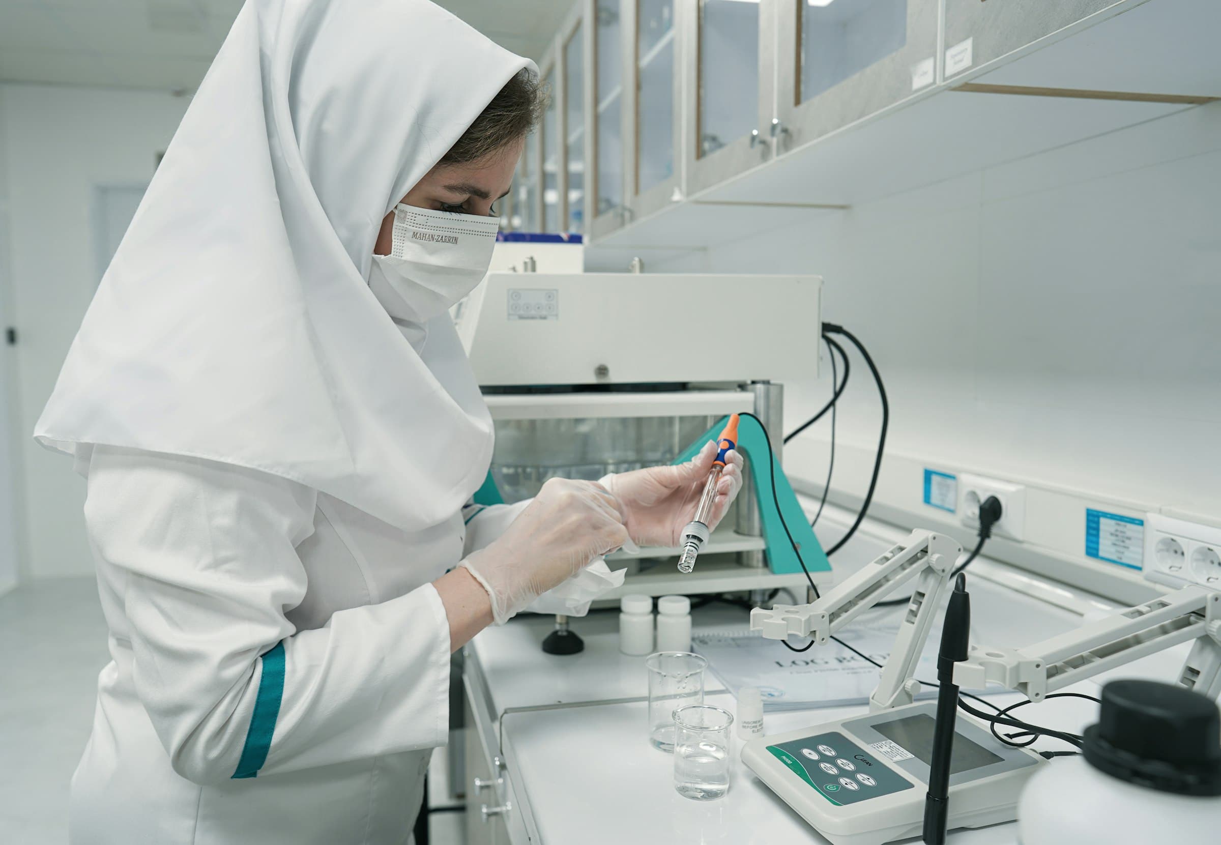 Quality control laboratory bench